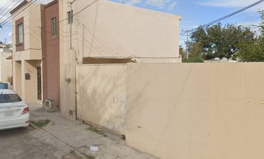 Sk18 - Casa En Venta En C. Maple, Los Bosques, Monclova, Coahuila (Remate Bancario))