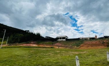 Terreno en venta 1.600m2 en exclusivo Condominio, a 8 minutos del Control Sur Cuenca