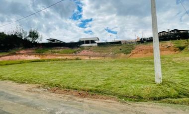 Terreno en venta 1.600m2 en exclusivo Condominio, a 8 minutos del Control Sur Cuenca