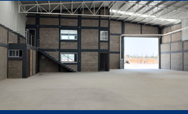 BODEGAS 1000M2 EN RENTA  NUEVAS  EN  PRIVADA ARCO SUR , CASI FRENTE  CENTRAL ABASTOS  SEGURIDAD,   RTA  $ 55.000  2 OFF. 4/ BAÑOS   ENTRADA TRAILERS