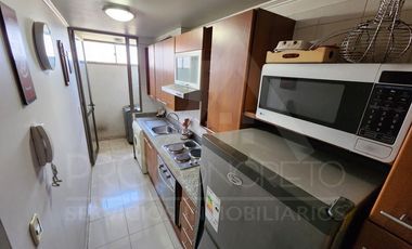 Venta de departamento en Av. Macul esq. Los Olmos, con 3 dormitorios, 2 terrazas, piscina, cowork y gran conectividad en condominio seguro