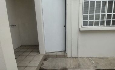 CASA EN RENTA FRACCIONAMIENTO BOSQUES DEL PONIENTE SECTOR 3 SANTA CATARINA