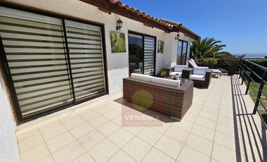 Vendo casa en Mantagua en condominio.
