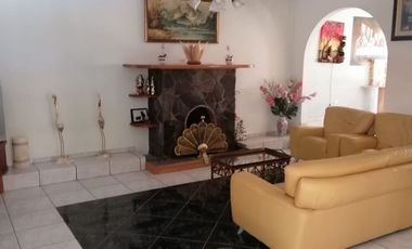 Amplia y bella casa en RENTA en San Francisco Totimehuacan, cerca de nuevo campus BUAP