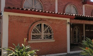 Amplia y bella casa en RENTA en San Francisco Totimehuacan, cerca de nuevo campus BUAP