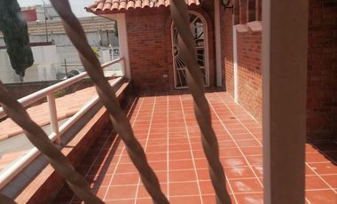 Amplia y bella casa en RENTA en San Francisco Totimehuacan, cerca de nuevo campus BUAP