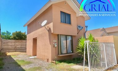 En arriendo hermosa casa en estancia liray