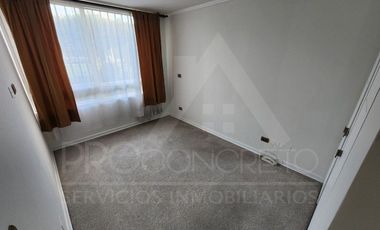 Arriendo departamento en Macul con 2 dormitorios, 1 baño, estacionamiento y bodega, a pasos del metro Camino Agrícola