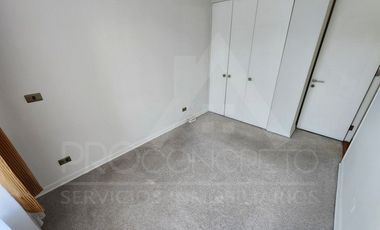 Arriendo departamento en Macul con 2 dormitorios, 1 baño, estacionamiento y bodega, a pasos del metro Camino Agrícola