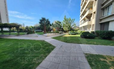 Arriendo departamento en Macul con 2 dormitorios, 1 baño, estacionamiento y bodega, a pasos del metro Camino Agrícola