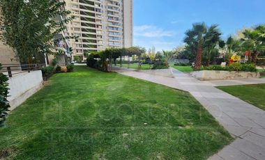 Arriendo departamento en Macul con 2 dormitorios, 1 baño, estacionamiento y bodega, a pasos del metro Camino Agrícola