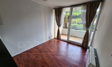 Arriendo departamento en Macul con 2 dormitorios, 1 baño, estacionamiento y bodega, a pasos del metro Camino Agrícola