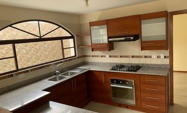 CASA EN RENTA EN MIRASIERRA