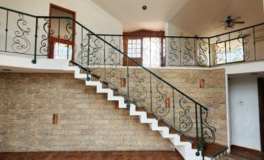 Casa con  diseño Mexicano Contemporáneo, en Fracc privado Tres Pasos.