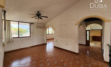 Casa con  diseño Mexicano Contemporáneo, en Fracc privado Tres Pasos.