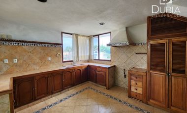 Casa con  diseño Mexicano Contemporáneo, en Fracc privado Tres Pasos.