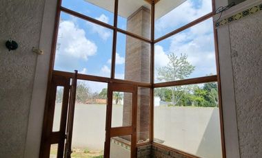 Casa con  diseño Mexicano Contemporáneo, en Fracc privado Tres Pasos.