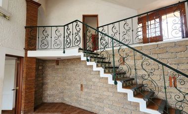 Casa con  diseño Mexicano Contemporáneo, en Fracc privado Tres Pasos.
