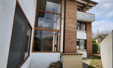 Casa con  diseño Mexicano Contemporáneo, en Fracc privado Tres Pasos.