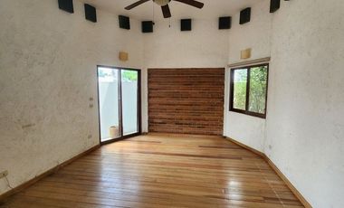 Casa con  diseño Mexicano Contemporáneo, en Fracc privado Tres Pasos.