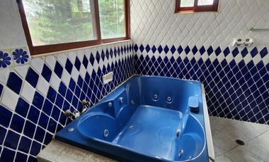 Casa con  diseño Mexicano Contemporáneo, en Fracc privado Tres Pasos.