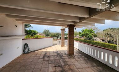 Casa con  diseño Mexicano Contemporáneo, en Fracc privado Tres Pasos.