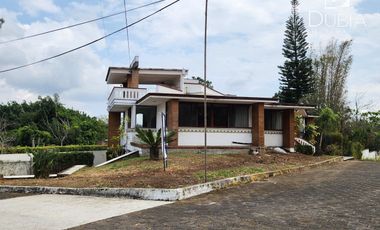 Casa con  diseño Mexicano Contemporáneo, en Fracc privado Tres Pasos.