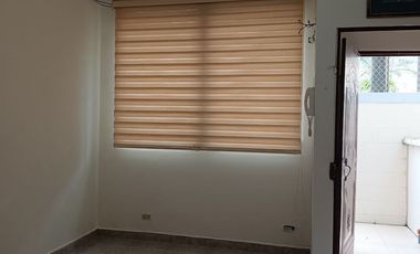 Se Alquila Mini Suite en planta baja de 1 solo ambiente en Urdesa Central