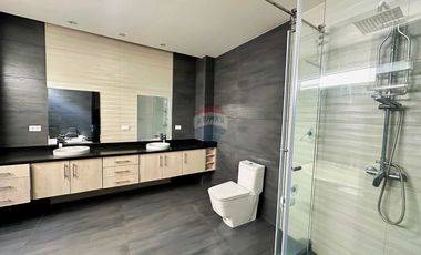 En Renta Penthouse Dúplex 600 m², 4 Dorm. - Monteserrín - Frente Al Ekopark