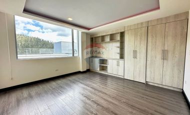 En Renta Penthouse Dúplex 600 m², 4 Dorm. - Monteserrín - Frente Al Ekopark