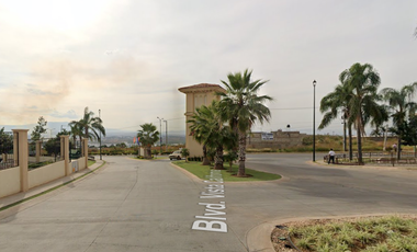 🏡 ¡Casa en Remate Bancario en Vista California Residencial, El Salto! Solo pago de contado