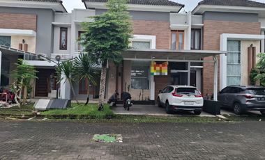Rumah Tinggal 2 Lantai dalam Perum Grand Tlogoadi Mlati Sleman
