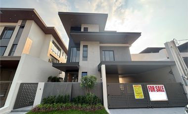 Brand New 5 Bedroom House and Lot in BF Homes Presidents Heights For Sale