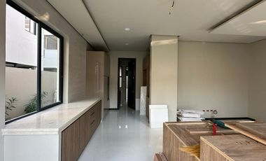 Brand New 5 Bedroom House and Lot in Presidents Heights BF Homes For Sale