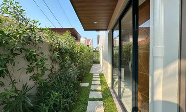 Brand New 5 Bedroom House and Lot in Presidents Heights BF Homes For Sale