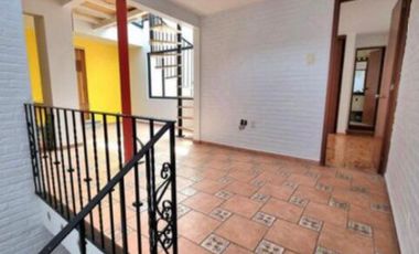 VENTA DE CASA DE 4 PISOS EN CALLEJÓN DEL HUERTO,  CHIMALISTAC