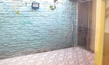 SE VENDE CASA 3 DORMITORIOS 1 BAÑO Y ESTACIONAMIENTO