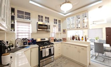 Fully Furnished Well Maintained Corner House in Villa Caceres Sta. Rosa Laguna