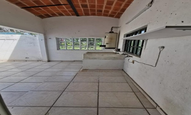 CASA EN VENTA, COL. CLUB NÁUTICO PUENTE VIEJO, JUANACATLÁN, JALISCO