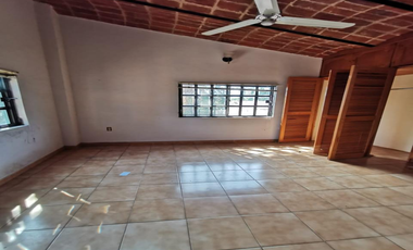 CASA EN VENTA, COL. CLUB NÁUTICO PUENTE VIEJO, JUANACATLÁN, JALISCO