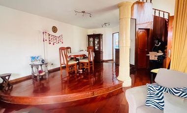 Acogedora Casa con piscina en Cedros de Villa