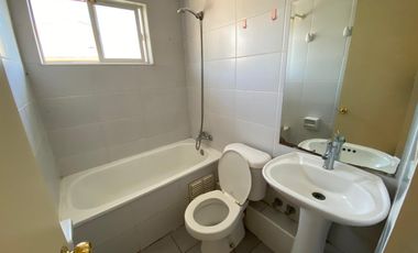 Casa de 4D-3B-2E en Microbarrio de Villa Jardines de Santa María, Maipú.