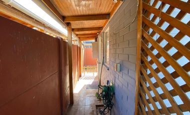 Casa de 4D-3B-2E en Microbarrio de Villa Jardines de Santa María, Maipú.