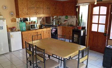 ¡Gran Oportunidad en Puente Alto! Propiedad con dos casas en amplio terreno