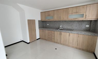 🏠 CASA 2 PLANTAS 3 DORMITORIOS CON TERRAZA -  $76,000.oo (Marianitas de Calderón)
