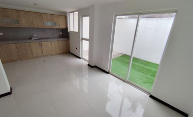 🏠 CASA 2 PLANTAS 3 DORMITORIOS CON TERRAZA -  $76,000.oo (Marianitas de Calderón)
