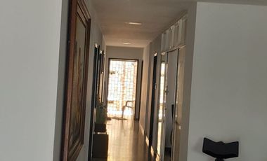 VENDO AMPLIA CASA EN BARRIO BETANIA CON 4 ALCOBAS Y AREA DE 320 MTS