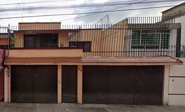 ***Casa en remate*** Calle Nicolás León, Jardín Balbuena, Venustiano Carranza, CDMX.