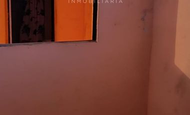 Casa con terreno de 390 m2 y dos casas adicionales más jardín a precio rebajado