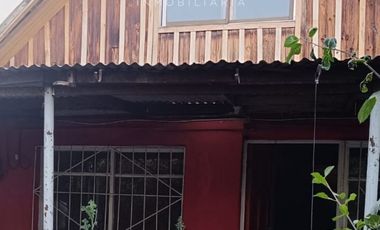 Casa con terreno de 390 m2 y dos casas adicionales más jardín a precio rebajado